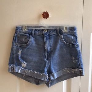 ZARA Women’s Medium Wash Denim Shorts